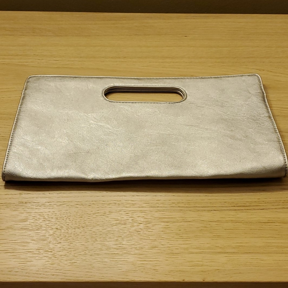 Express Sliver Clutch with handle